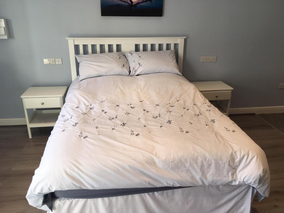 Swans Nest Aparthotel Холмфирт Екстериор снимка